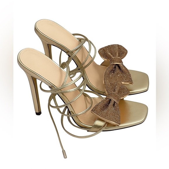 ✨ Gold Strappy High Heel Sandals with Sparkly Bow – Size 42 - Picture 1 of 4